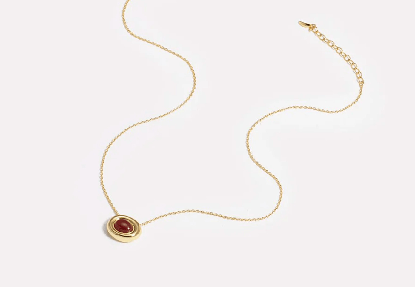 How To Pack Necklaces So They Don't Get Tangled