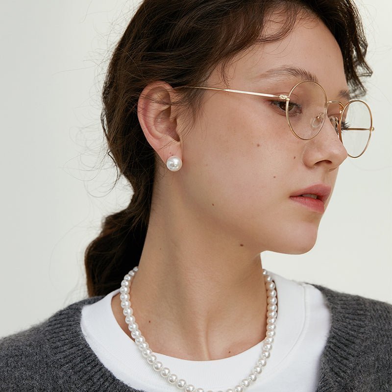 How to Style a Pearl Necklace (My Favorite Ways)