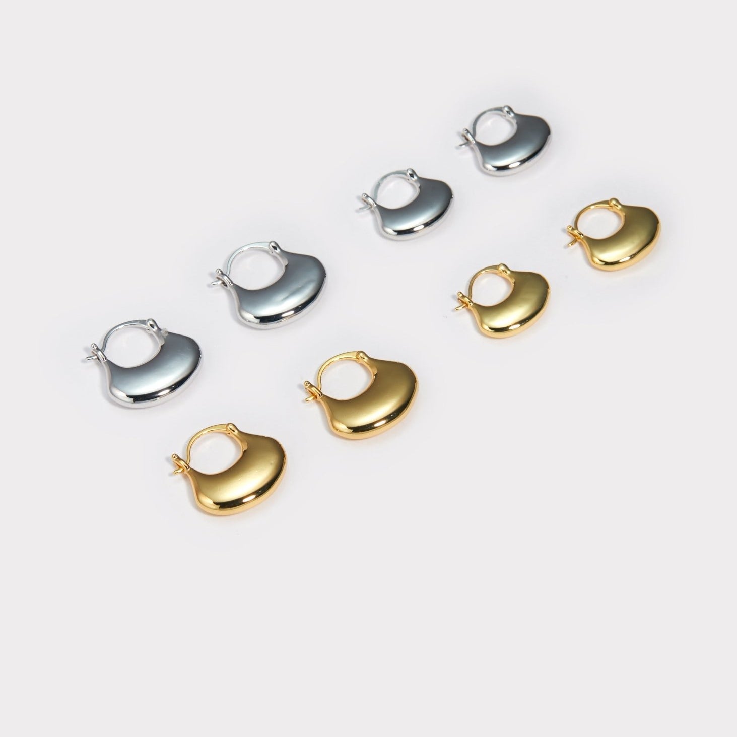 How to Keep Earrings from Tarnishing (A Complete Guide)
