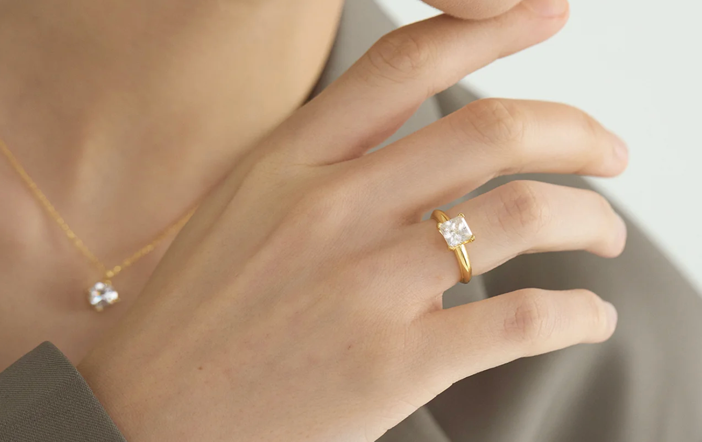 What are common engagement ring styles?