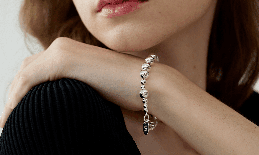 How to Extend a Bracelet Without Ruining Its Style