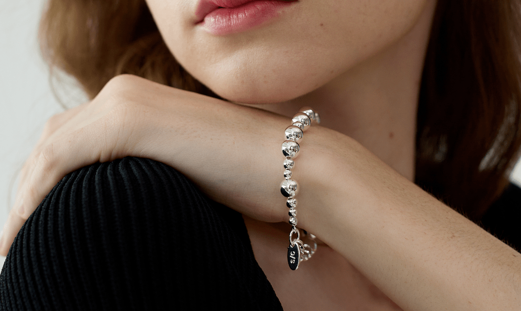 How to Extend a Bracelet Without Ruining Its Style