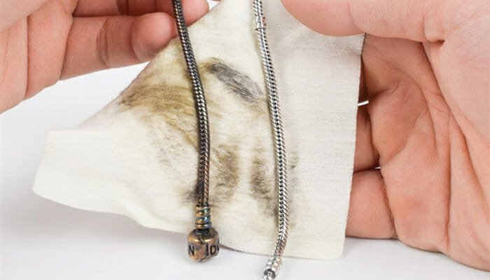 How to Stop Jewelry from Rusting: Essential Tips & Tricks