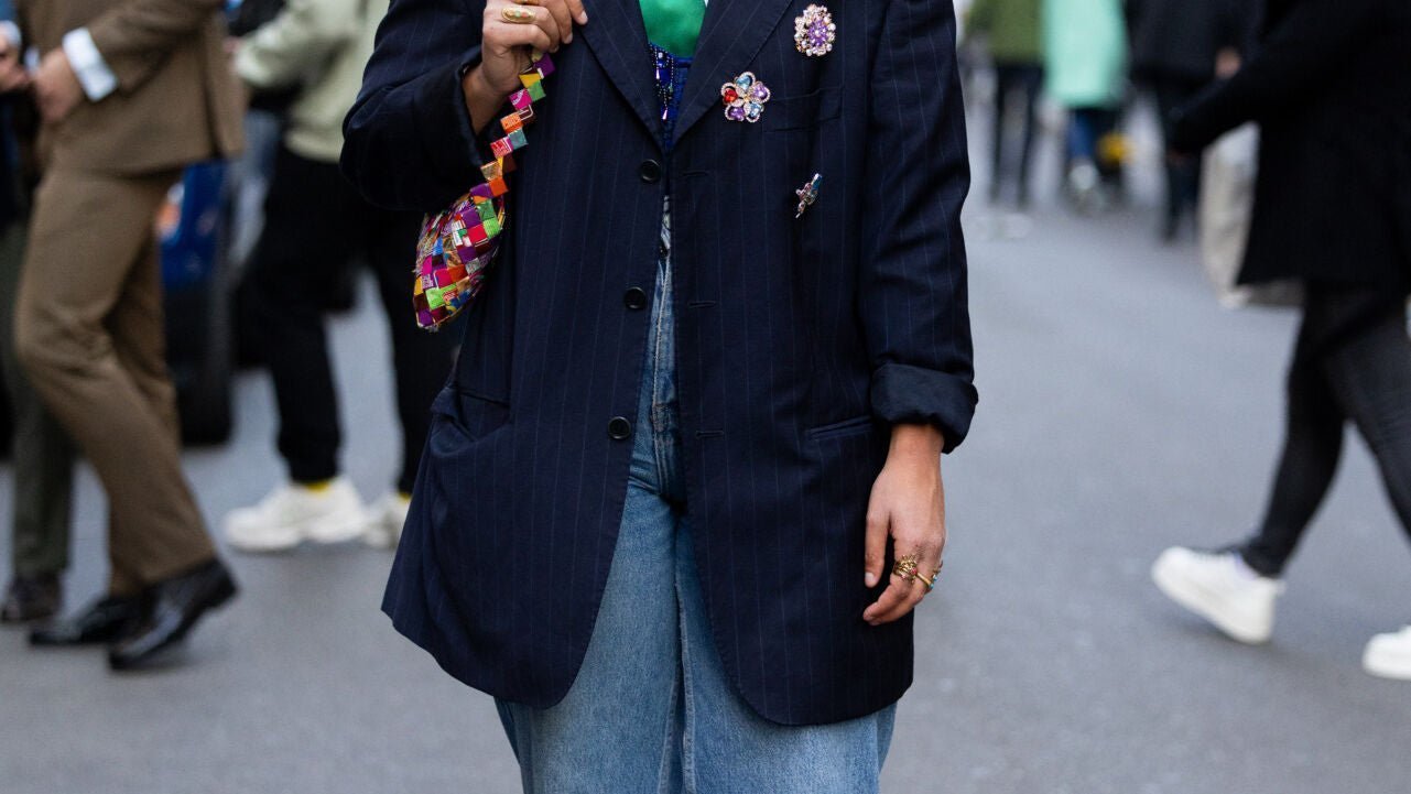 10 Best Ways to Style a Brooch on a Dress (My Favorite Ways)