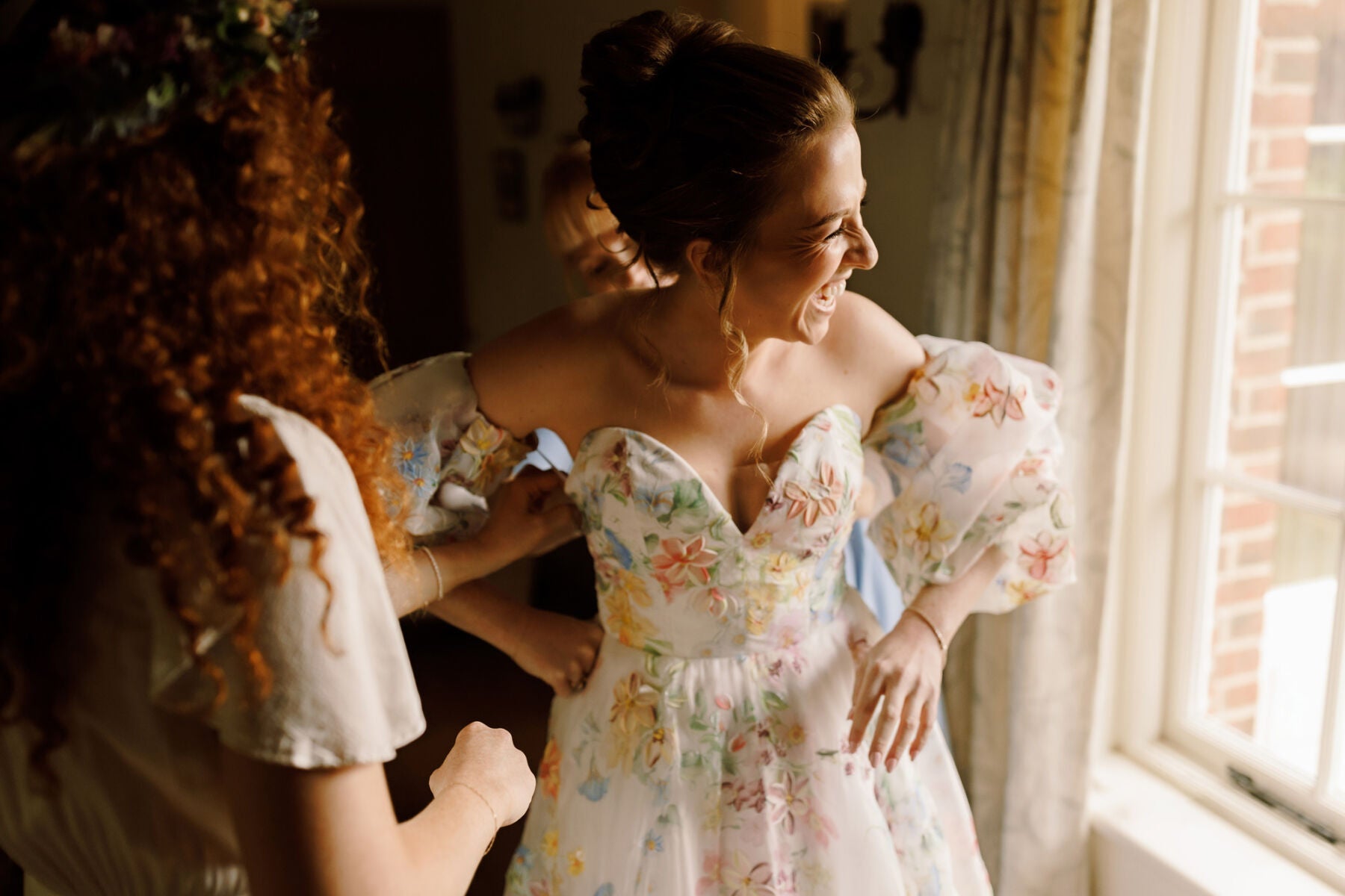 What Earrings Are Best for a Floral Dress? (10 Everyday Pairings)