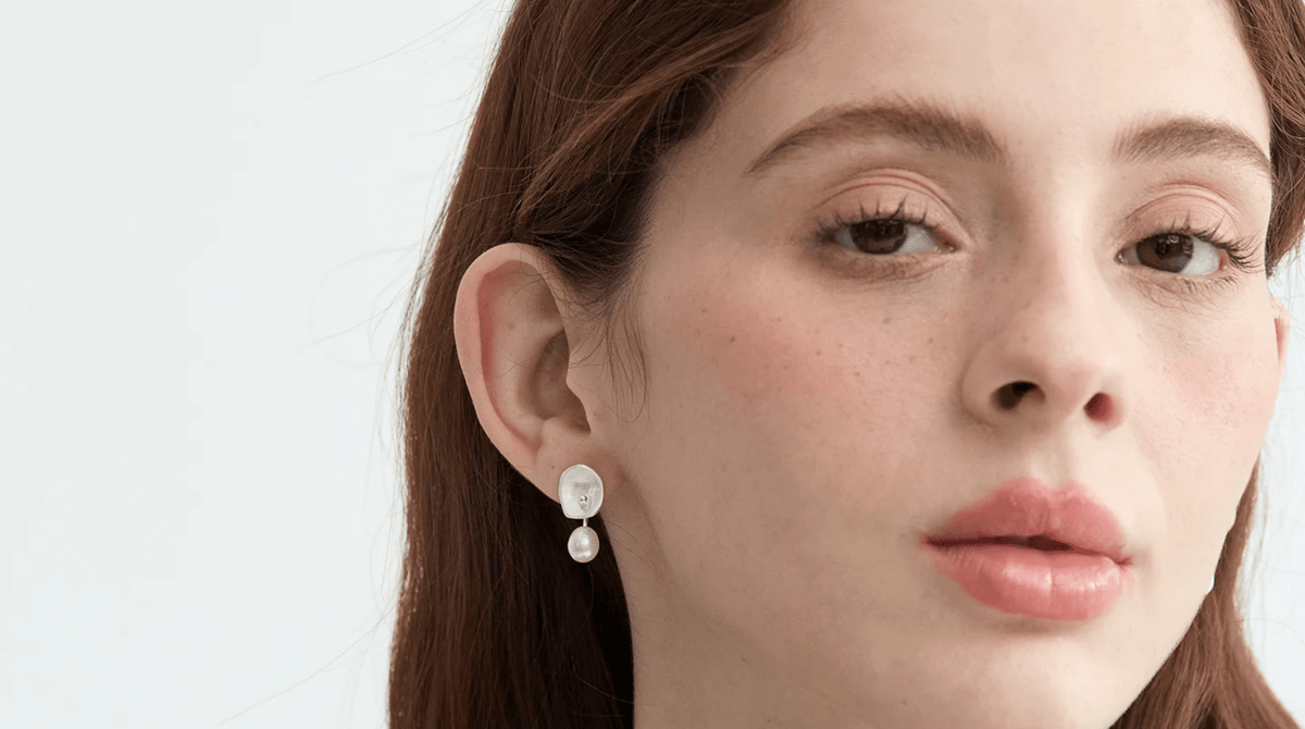 What Earrings Are Best for Long Hair?