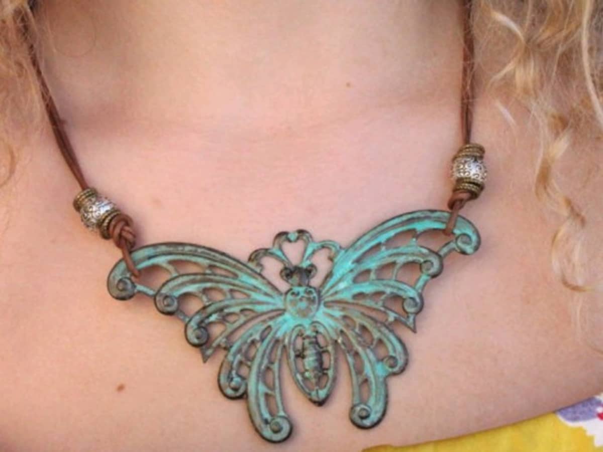 How to Clean Green Off Jewelry Without Ruining It