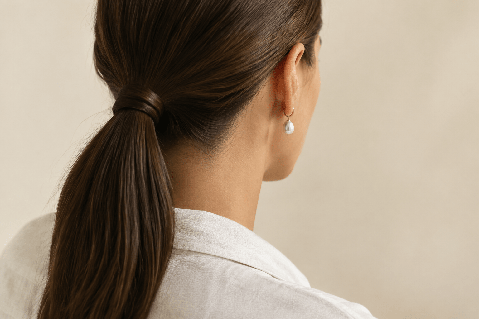 Best Earrings for a Ponytail: 13 Picks & Styling Tips