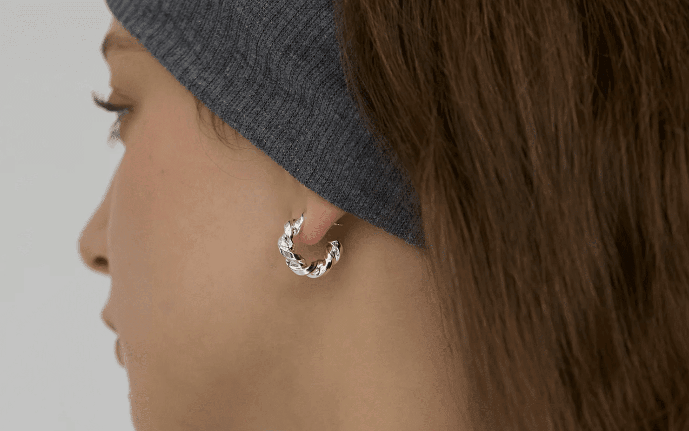 Hoops vs. Huggie Earrings: What's the Difference?