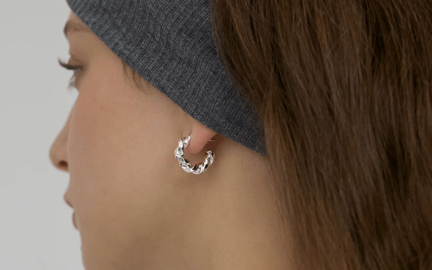 Hoops vs. Huggie Earrings: What's the Difference?