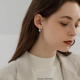 Note Motif Pearl Stud Earrings