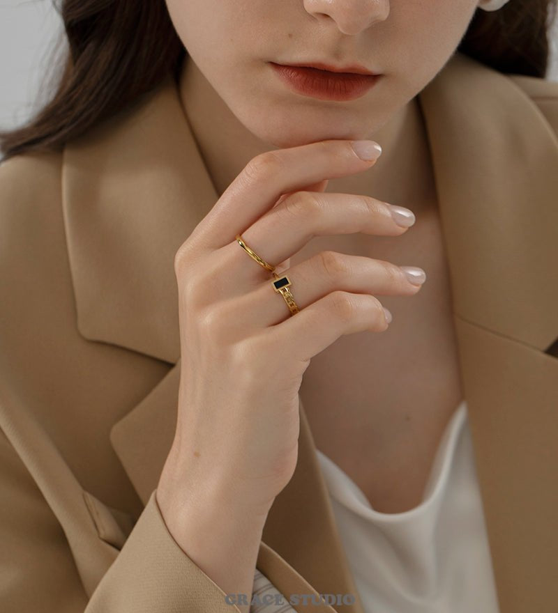 Rectangular Chain Accent Ring