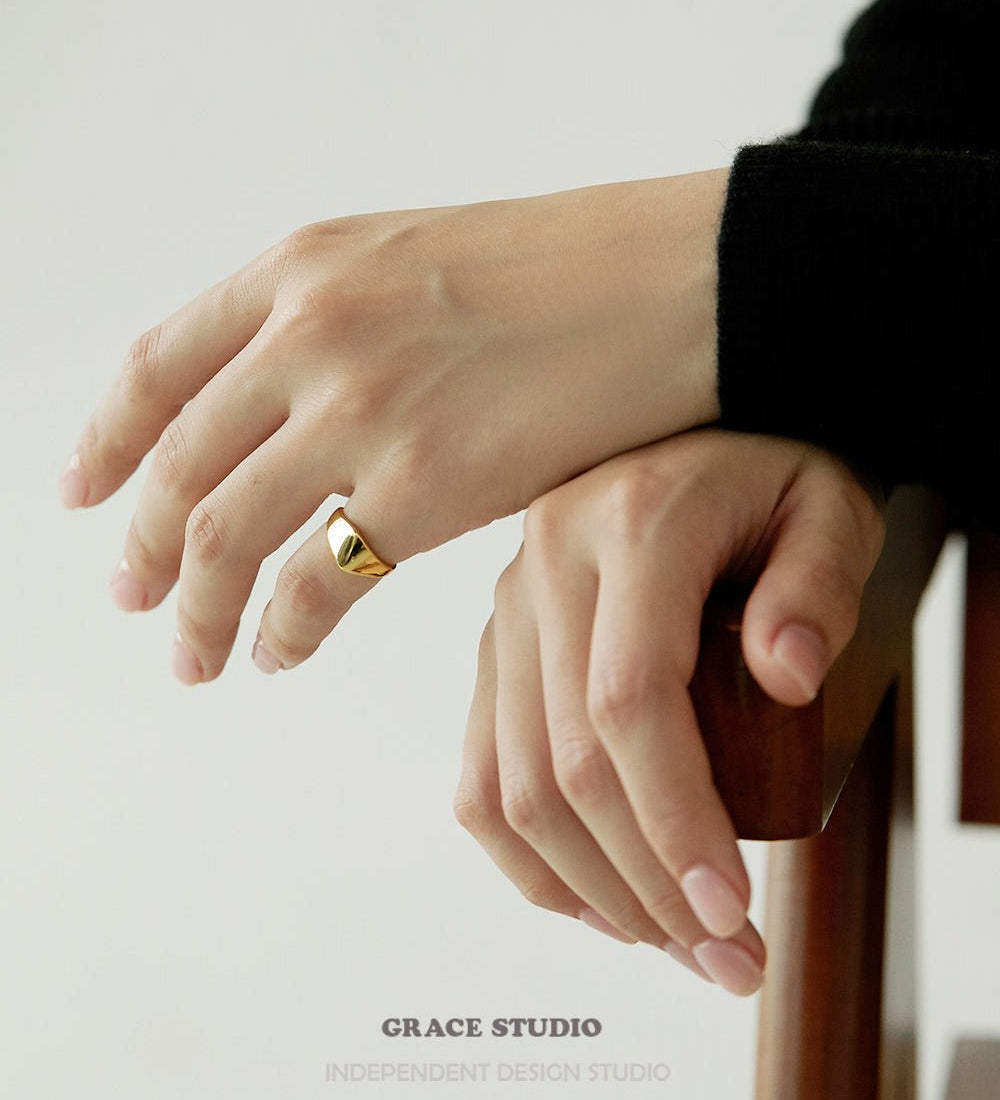 Sculpted Teardrop Adjustable Ring