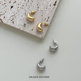 Bean Curve Copper Stud Earrings