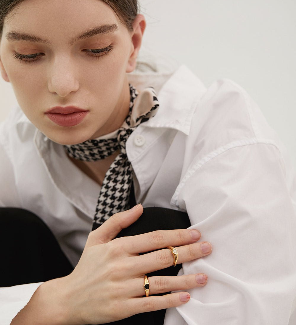 Heartline Curve Ring - Grace Studio