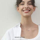 Pebble Curve Pendant Necklace
