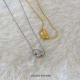 Pebble Curve Pendant Necklace