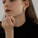 Ripple Form Stud Earrings