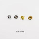 Ripple Form Stud Earrings