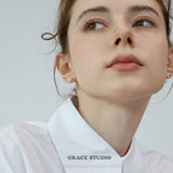 Gloss Curve Pearl Stud Earrings