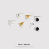 Gloss Curve Pearl Stud Earrings
