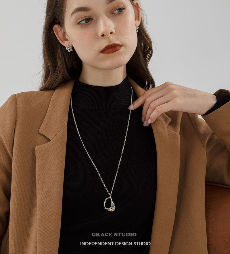 Molten Curve Pendant Necklace