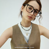 Sculpted Shell Charm Pendant Necklace