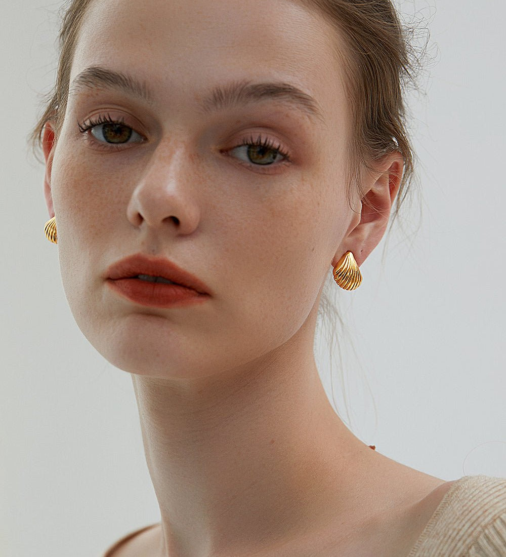 Shell Ripple Stud Earrings