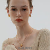 Ribbed Shell Pendant Necklace