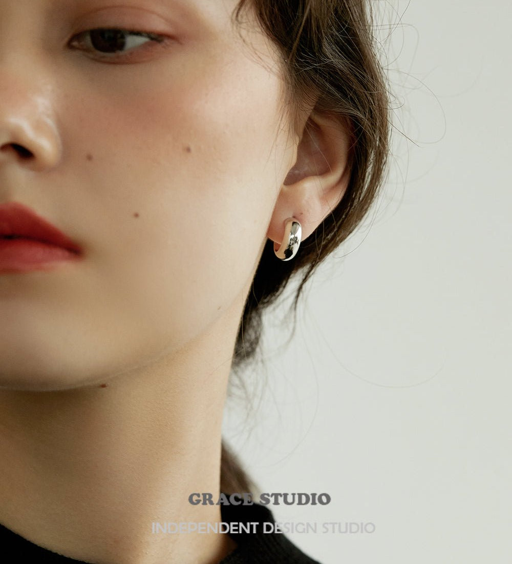 Glossy Chunky C-Hoop Earrings