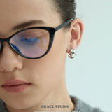 Glossy Bean Curve Stud Earrings