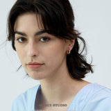 Sculpted Oval Curve Hoop Earrings