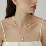 Molten Frame Pearl Pendant Necklace