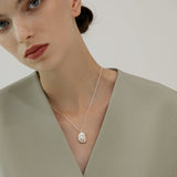 Molten Frame Pearl Pendant Necklace