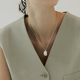 Molten Frame Pearl Pendant Necklace