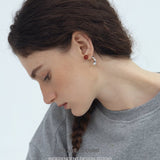 Red Agate Orb Curve Stud Earrings
