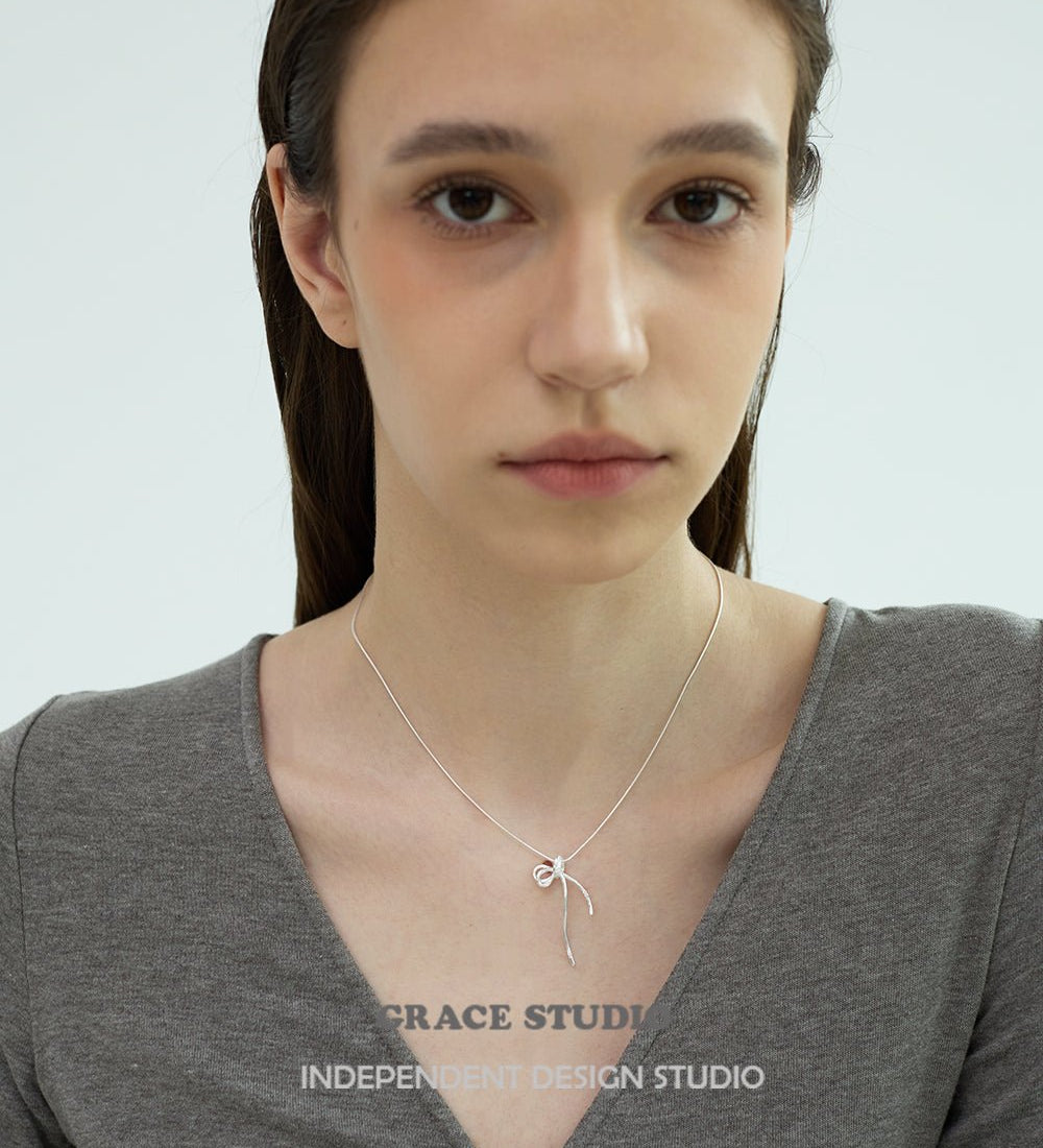 Ribbon Twist Pendant Necklace