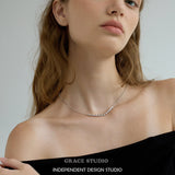Tapered Zircon Curve Pendant Necklace