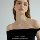 Tapered Zircon Curve Pendant Necklace