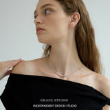 Tapered Zircon Curve Pendant Necklace