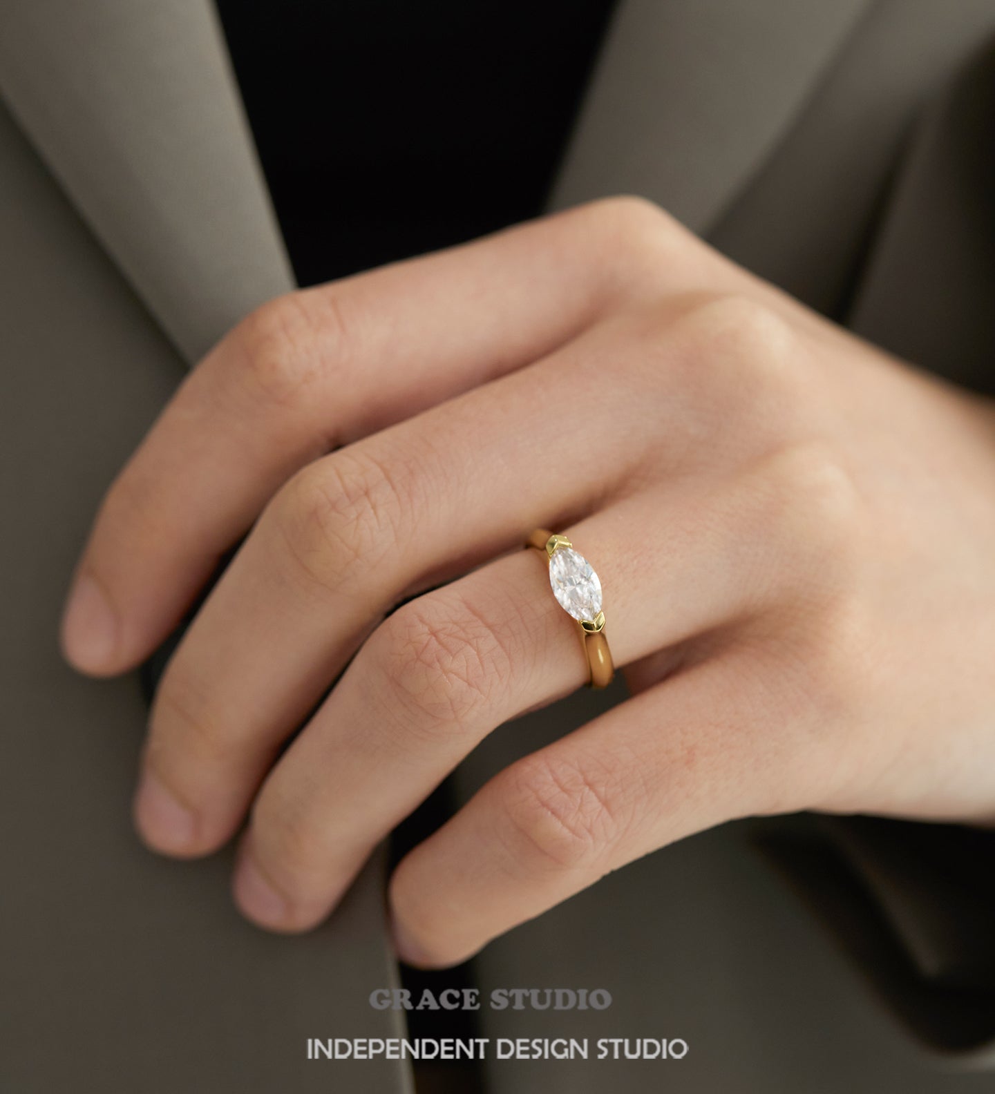 Elegant Marquise-Cut Crystal Solitaire Ring